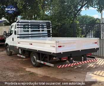 Caminhão Iveco DAILY CHASSI 45S17 CD 4p (Diesel)(E5)