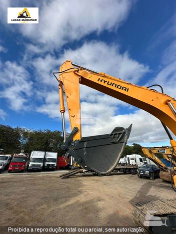 Escavadeira Hyundai R210LC-7