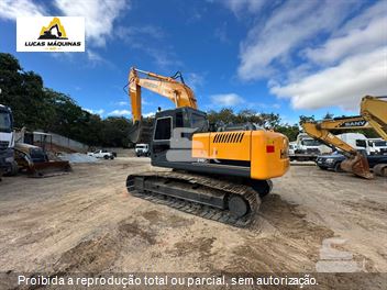 Escavadeira Hyundai R210LC-7