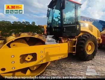 Rolo Compactador Caterpillar CP-54B