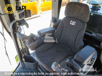 Motoniveladora Caterpillar 12M