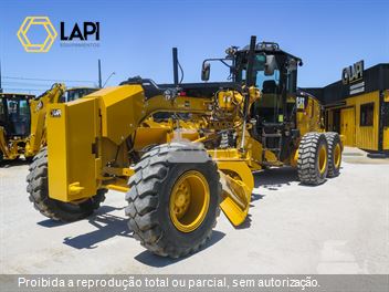 Motoniveladora Caterpillar 12M