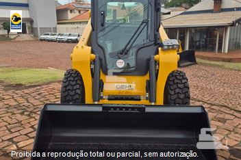 Mini-Carregadeira Gehl R180