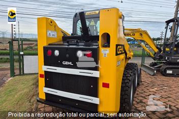 Mini-Carregadeira Gehl R180