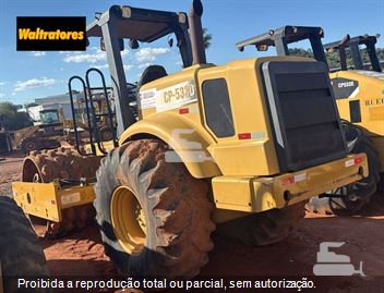 Rolo Compactador Caterpillar CP-533D