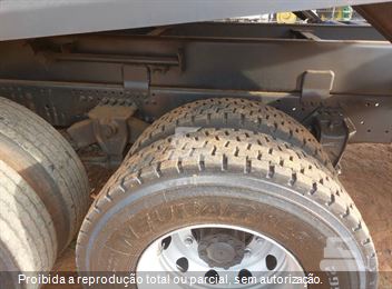 Caminhão Mercedes-Benz Atego 2426 6x2 2p (Diesel) (E5)