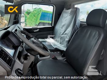 Caminhão Volkswagen Delivery Express DRC 4x2 2p (diesel)