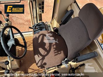 Motoniveladora Caterpillar 120K