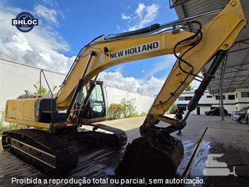 Escavadeira New Holland E245 C