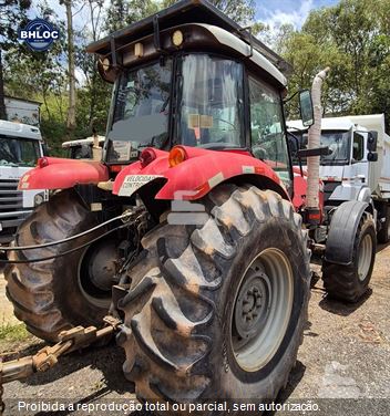 Trator Agrícola Massey Ferguson MF7140