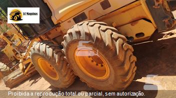 Motoniveladora New Holland RG170B
