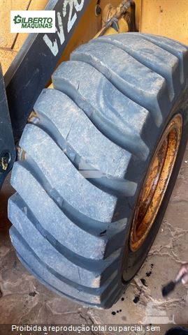 Pá Carregadeira Case W20E