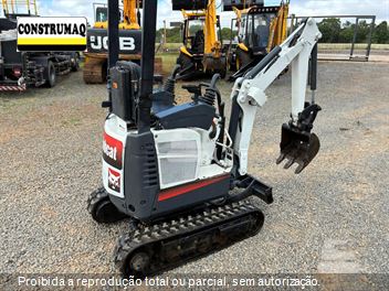 Mini-Escavadeira Bobcat E418