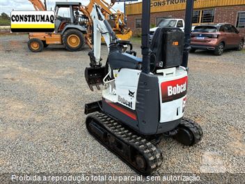 Mini-Escavadeira Bobcat E418