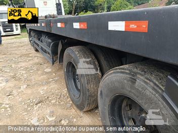 Caminhão Iveco TECTOR 240E25 S 6x2 2p (Diesel)