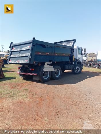 Caminhão Mercedes-Benz Axor 3131 6x4 2p (diesel)(E5)