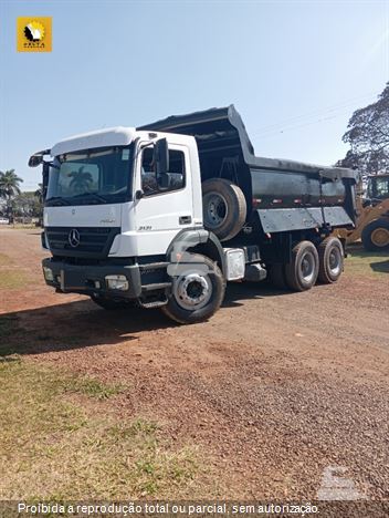 Caminhão Mercedes-Benz Axor 3131 6x4 2p (diesel)(E5)