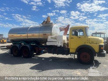 Caminhão Mercedes-Benz 1114 3-Eixos 2p (diesel)