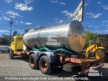 Caminhão Mercedes-Benz 1114 3-Eixos 2p (diesel)