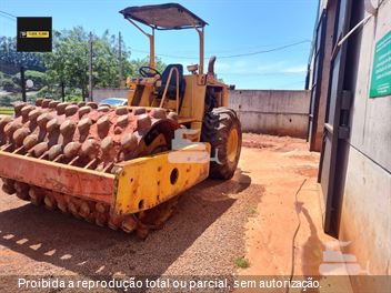 Rolo Compactador Caterpillar CP-533C