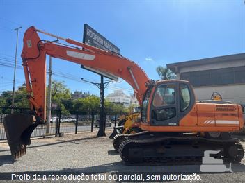 Escavadeira Doosan DX225LCA
