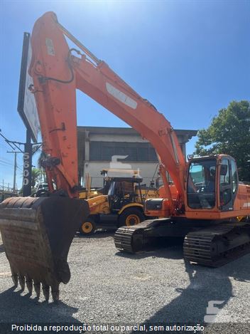 Escavadeira Doosan DX225LCA