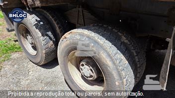 Caminhão Volvo VM 330 6x4 2p (Diesel) (E5)