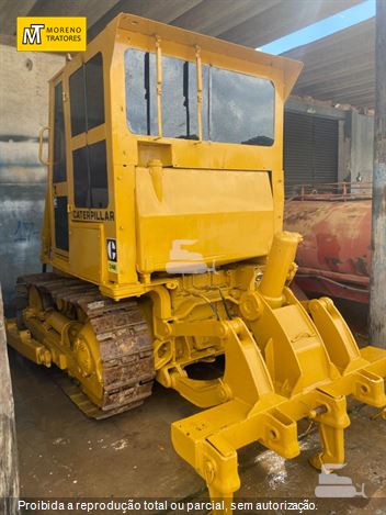 Trator de Esteira Caterpillar D4E