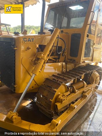 Trator de Esteira Caterpillar D4E
