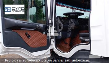 Caminhão Scania P-124 CB 420 6x4 NZ 2p (diesel)