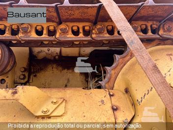 Trator de Esteira Caterpillar D4E