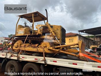 Trator de Esteira Caterpillar D4E