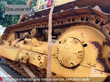 Trator de Esteira Caterpillar D4E