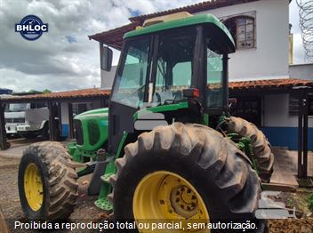 Trator Agrícola John Deere 6415 (106cv)