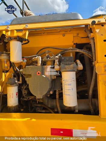 Escavadeira Komatsu PC210