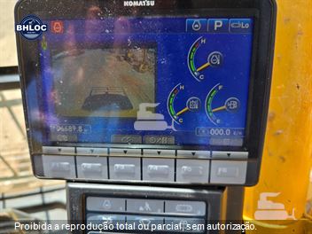 Escavadeira Komatsu PC210