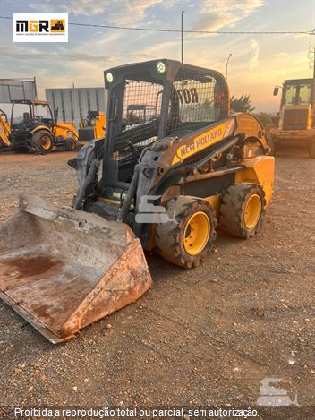 Mini-Carregadeira New Holland L218