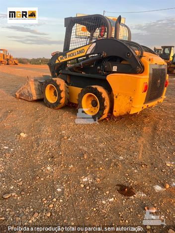 Mini-Carregadeira New Holland L218