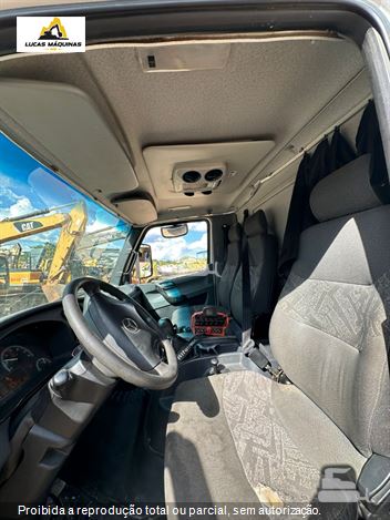 Caminhão Mercedes-Benz Accelo 1016 2p (Diesel) (E5)