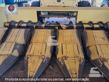 Colheitadeira New Holland TC-57 Hydro