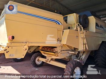 Colheitadeira New Holland TC-57 Hydro