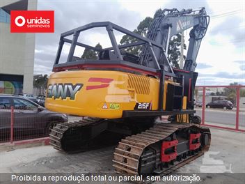 Harvester Sany SY215F
