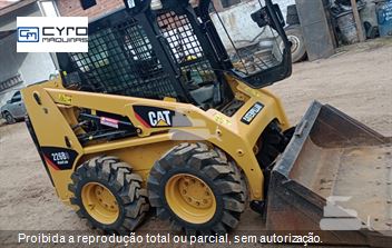 Mini-Carregadeira Caterpillar 226B