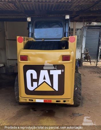Mini-Carregadeira Caterpillar 226B 3