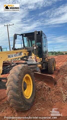 Motoniveladora New Holland RG170B