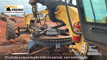 Motoniveladora New Holland RG170B