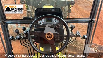 Motoniveladora New Holland RG170B