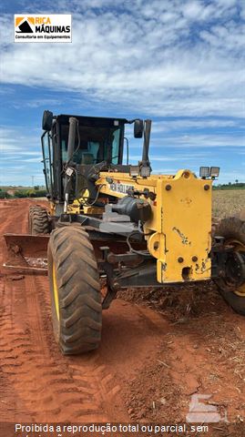 Motoniveladora New Holland RG170B