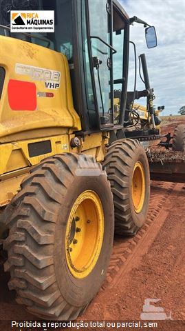 Motoniveladora New Holland RG170B