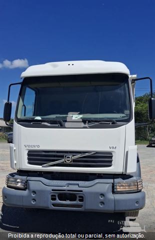 Caminhão Volvo VM 310 6x4 2p (diesel)